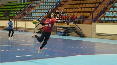 سيدات يد الأهلي يفوز على هليوبوليس في بطولة المنطقة