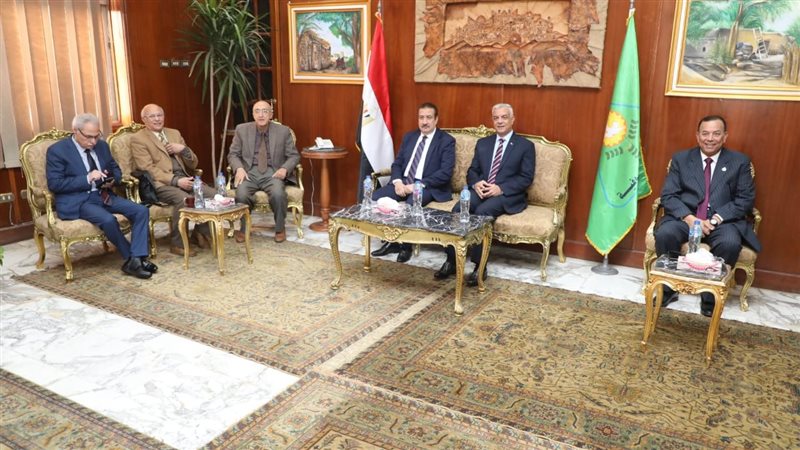 محافظ المنوفية ورئيس