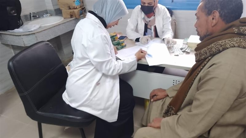 قافلة طبية بجامعة