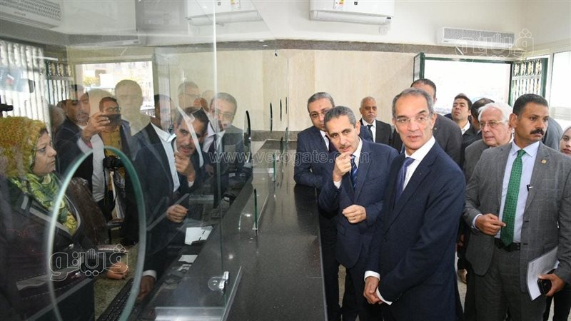 وزير الاتصالات يفتتحان