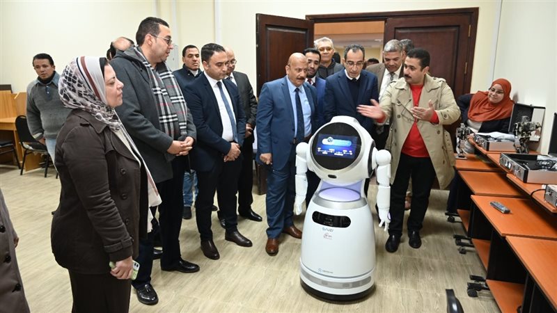 احد روبوتات حاسبات