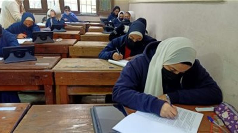 امتحانات الصفين الأول