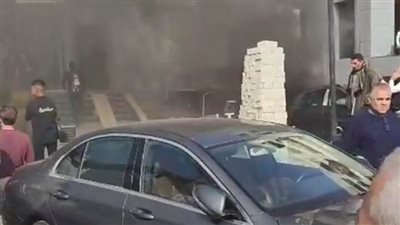 الصور الأولى لحريق نشب داخل مول شهير في شارع التسعين بالتجمع 