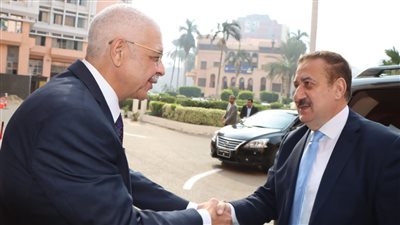 رئيس جامعة المنوفية يستقبل المحافظ والوفد المرافق له لتقديم التهنئة