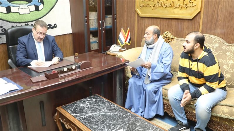 محافظ المنوفية خلال