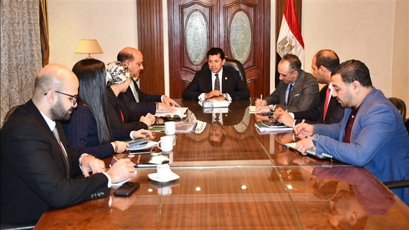 وزير الشباب والرياضة