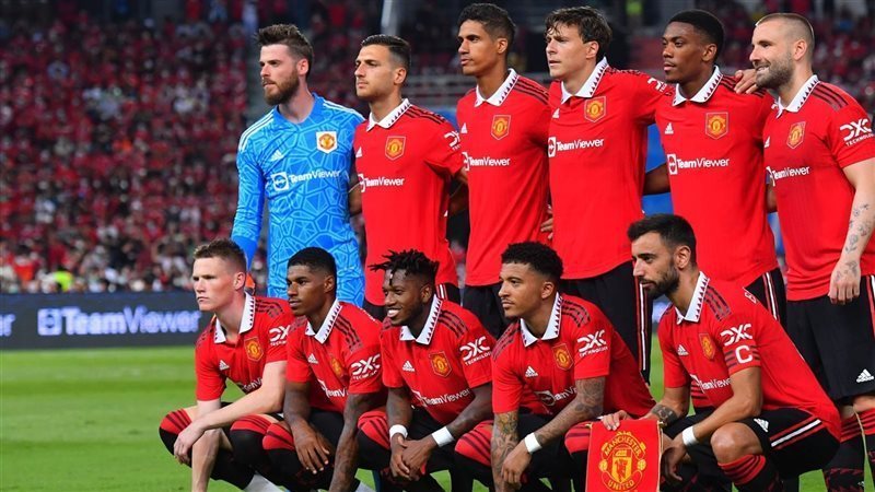 مانشستر يونايتد يضرب