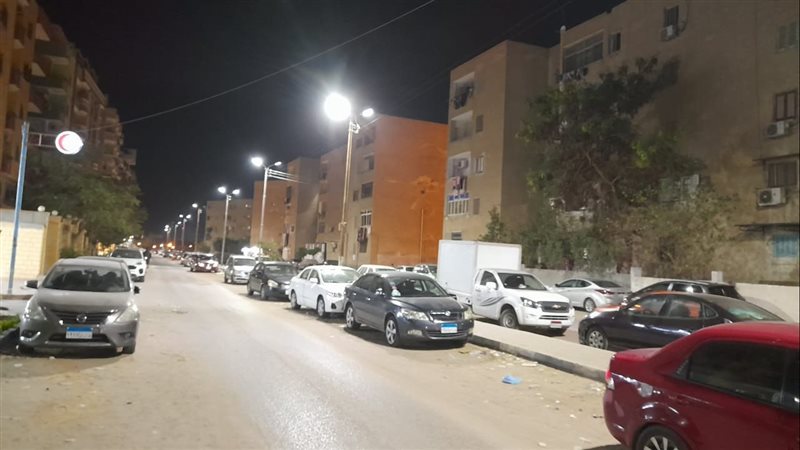 جانب من أعمال الإضاءة،