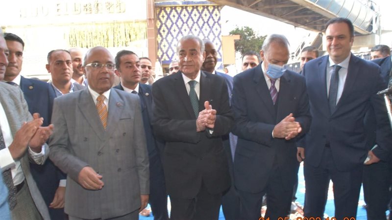 وزير التموين خلال