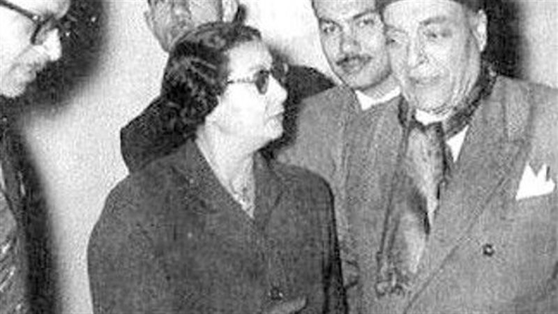 صورة تجمع بين زكريا