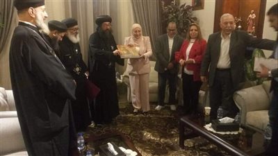 نائبة محافظ القاهرة تهنئ أسقف عام كنائس مصر القديمة بعيد الميلاد