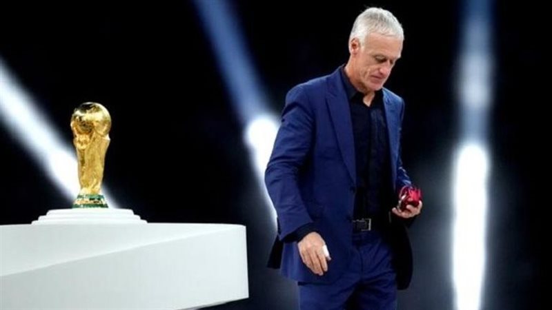 ديدييه ديشامب عقب
