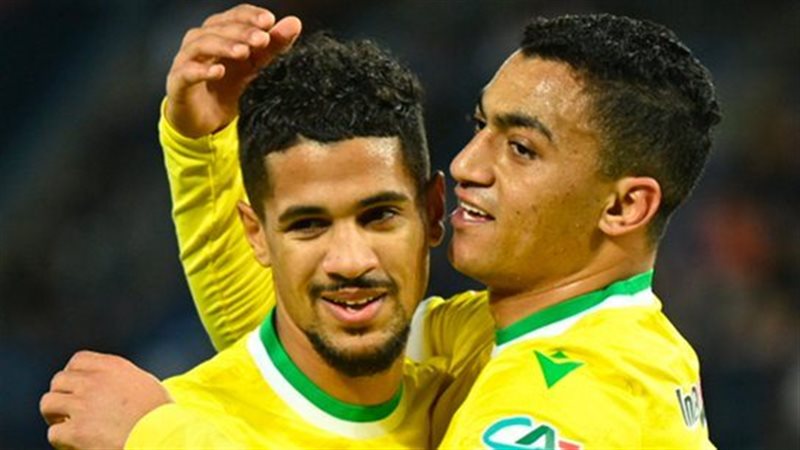 مصطفى محمد, فيتو