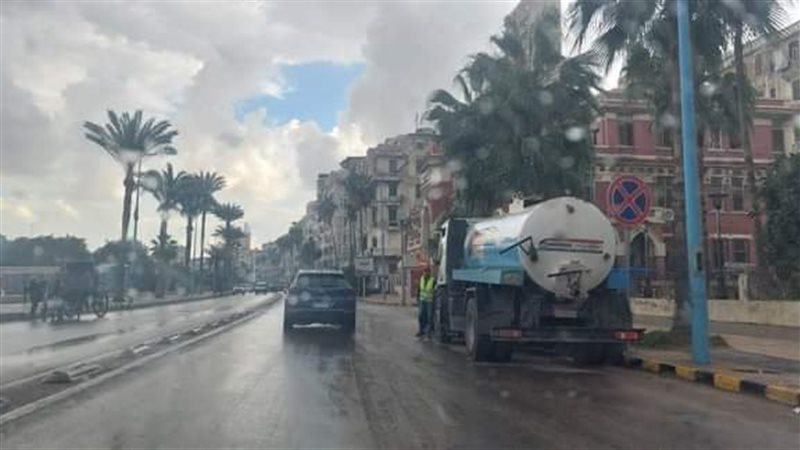 أمطار متوسطة بمحافظة