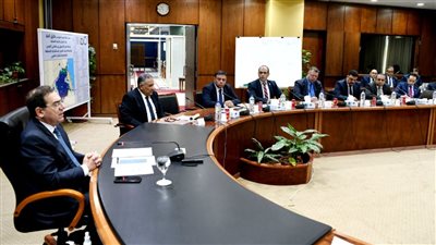 الملا يترأس ورشة عمل لبحث الفرص الاستثمارية في المثلث الذهبي 