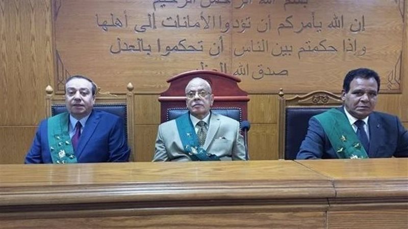 محاكمة متهمين، فيتو