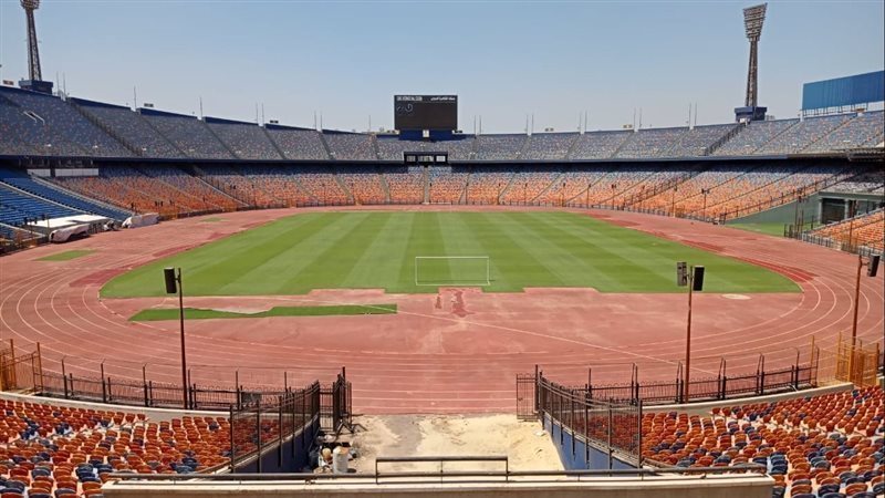 استاد القاهرة، فيتو
