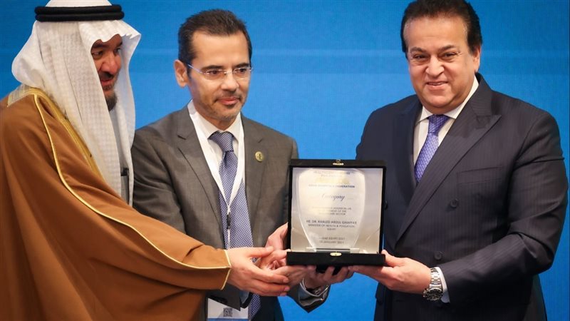 وزير الصحة د.خالد