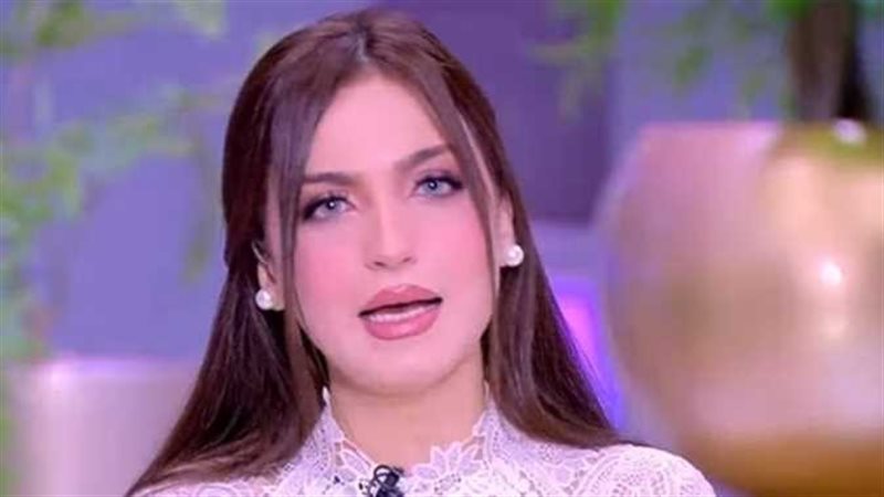 الإعلامية ياسمين