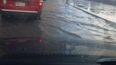 شوارع وميادين الإسكندرية تتحول برك وبحيرات بسبب الأمطار (صور) 