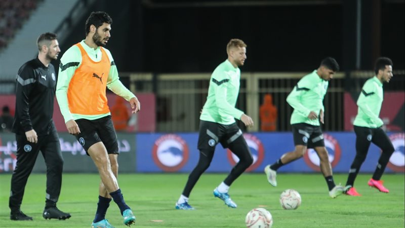 بيراميدز، فيتو