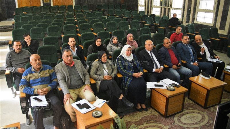 إجتماع لمناقشة الجسر