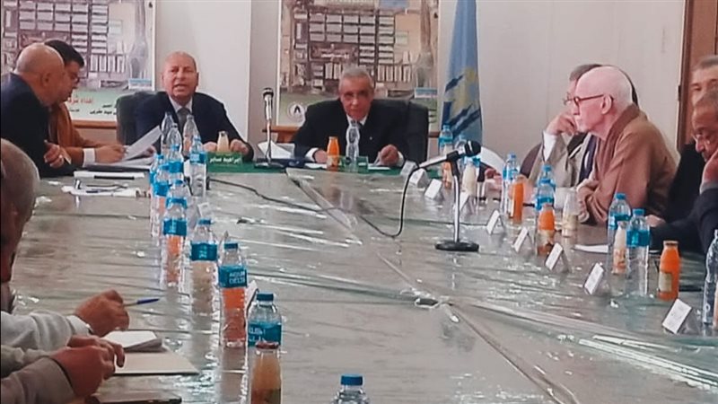 اجتماع نائب محافظ
