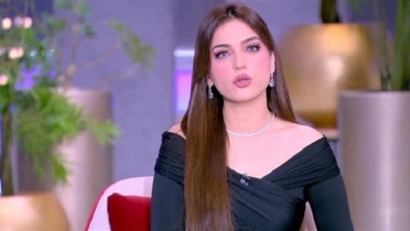 الإعلامية ياسمين