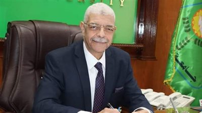 القاصد: وضع إستراتيجية متكاملة لتعظيم الاستفادة من مشروعات الجامعة