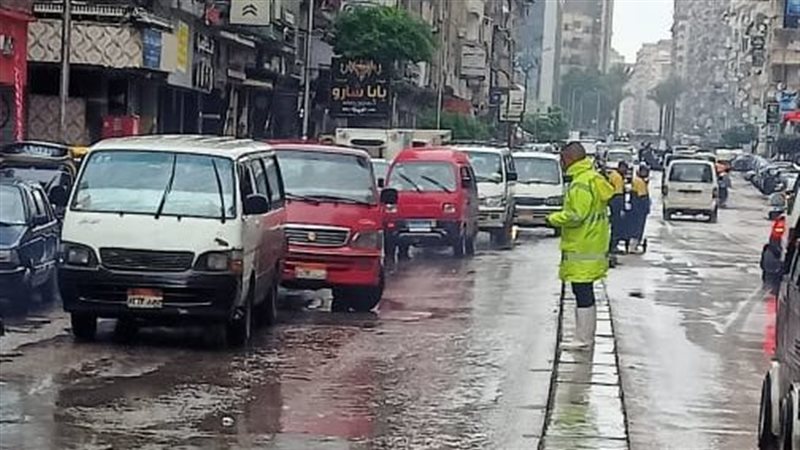 أمطار متوسطة بمحافظة