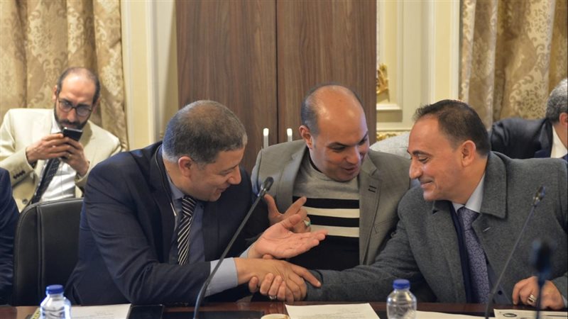 مناقشة خطة تطوير