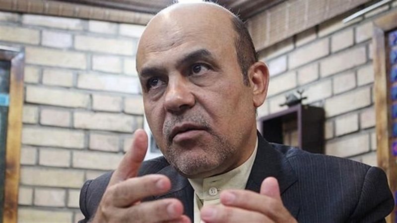 علي أكبري المتهم