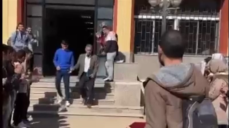 ممر شرفي لاستاذ بصيدلة