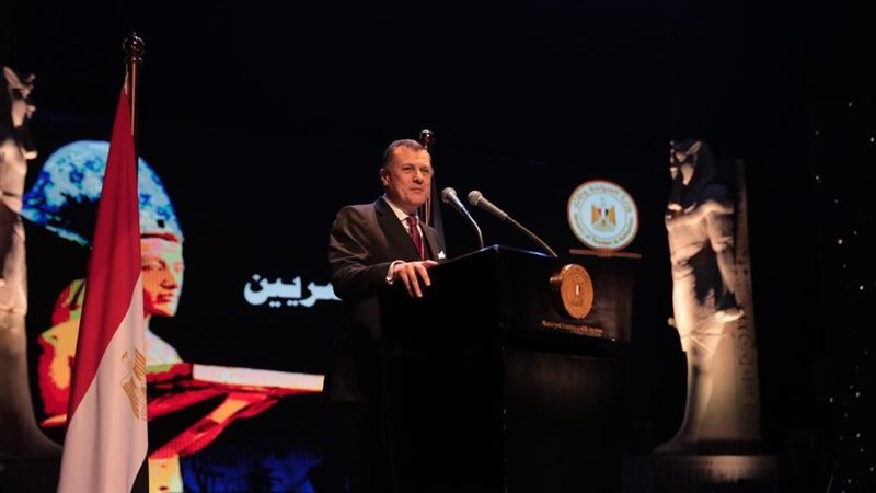 أحمد عيسي وزير السياحة