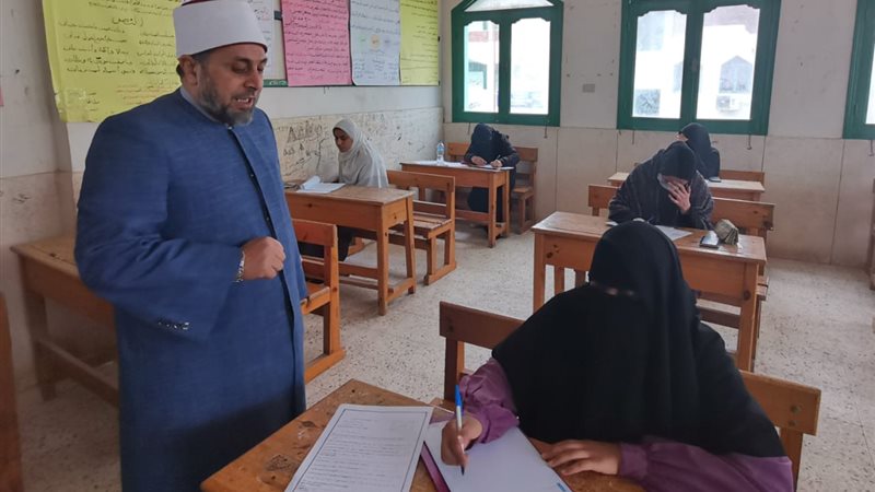 جانب من متابعة الامتحانات،فيتو