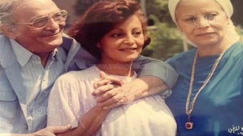 مدبولي مع زوجته وابنته
