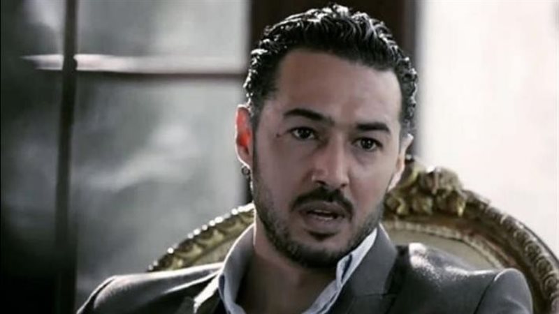 الفنان أحمد هارون،