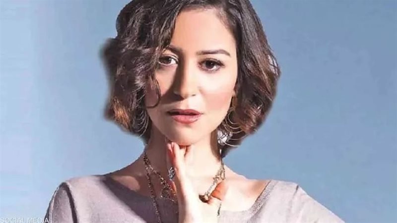 الفنانة منة شلبي،