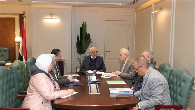 اجتماع وزير التربية