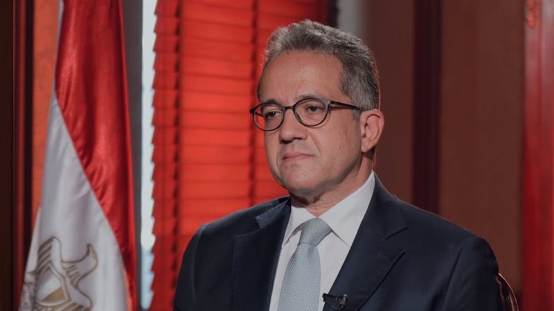  خالد العنانى، فيتو