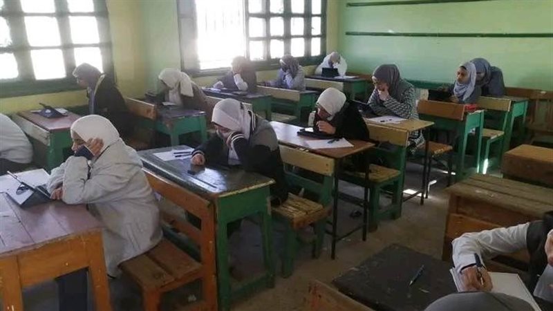 طلاب الشرقية، فيتو