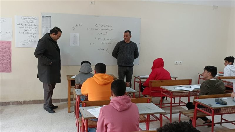 طلاب الشهادة الإعدادية