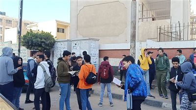 فرحة طلاب الشهادة الإعدادية في المنوفية بسهولة امتحان اللغة الإنجليزية (بث مباشر)