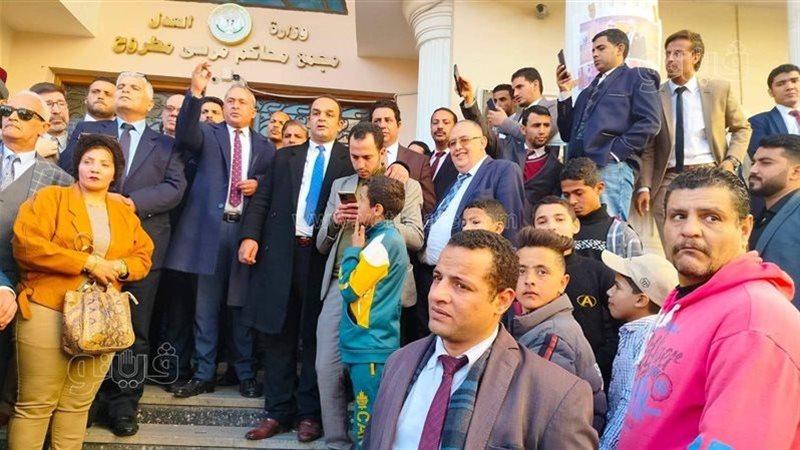 نقيب المحامين وسط