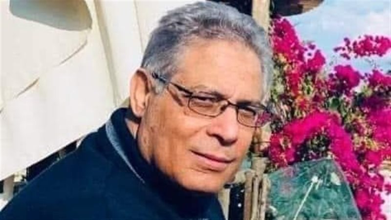 الكاتب الصحفى سيد
