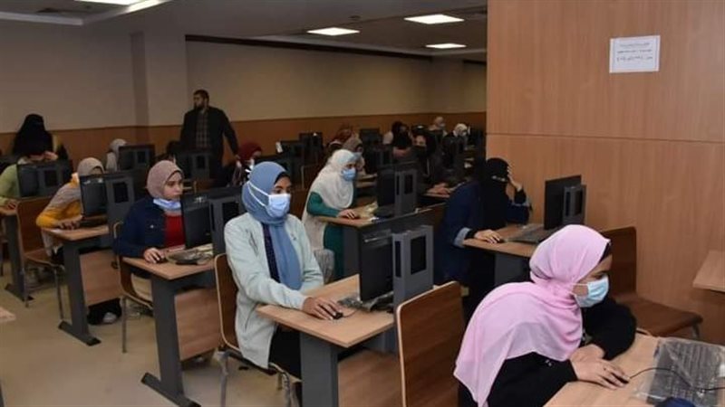 امتحانات الفصل الدراسي