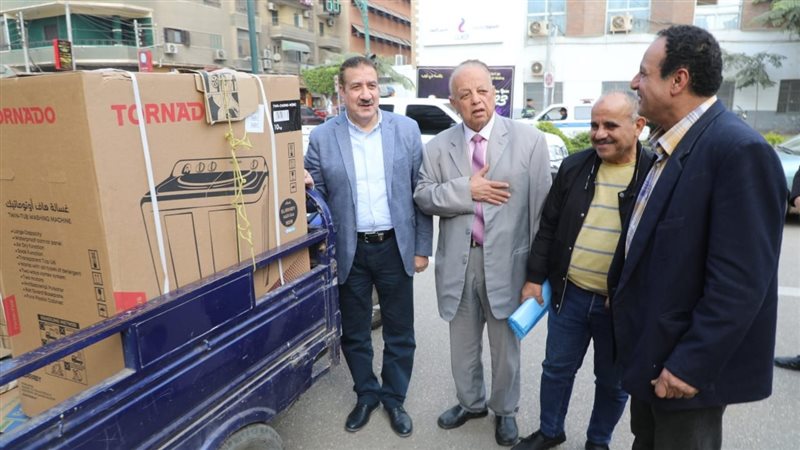 محافظ المنوفية مع