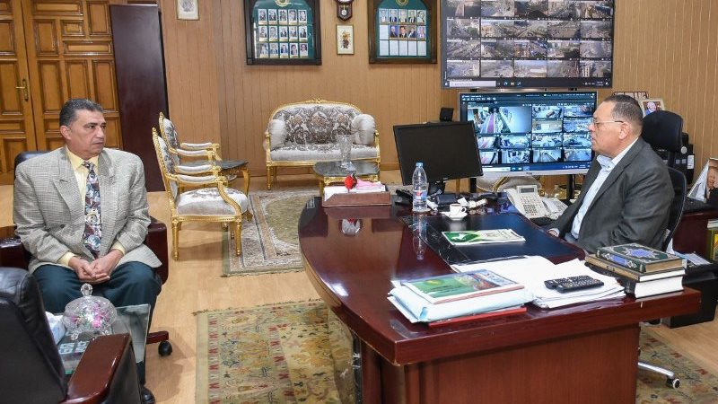 فهمى ومحافظ الشرقية،