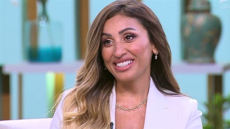 الفنانة دينا الشربيني،