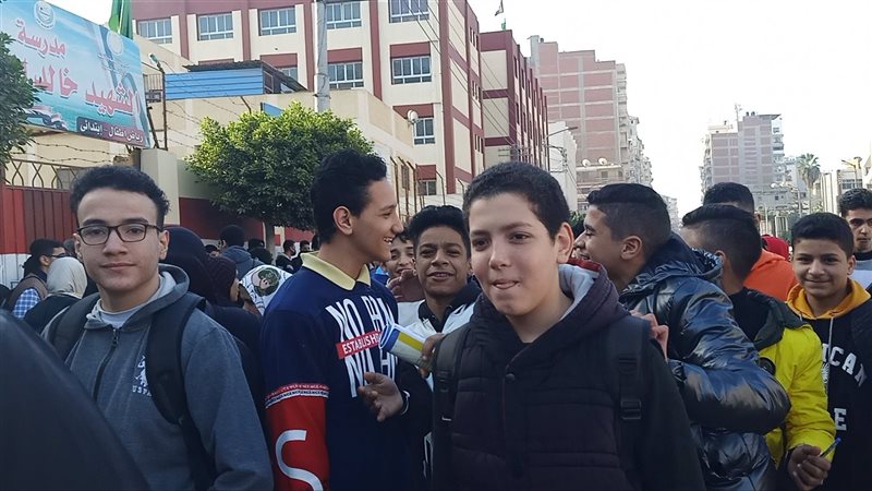 طلاب الشهادة الاعدادية
